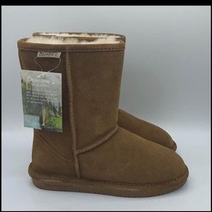 BEARPAW BOOTS NWT